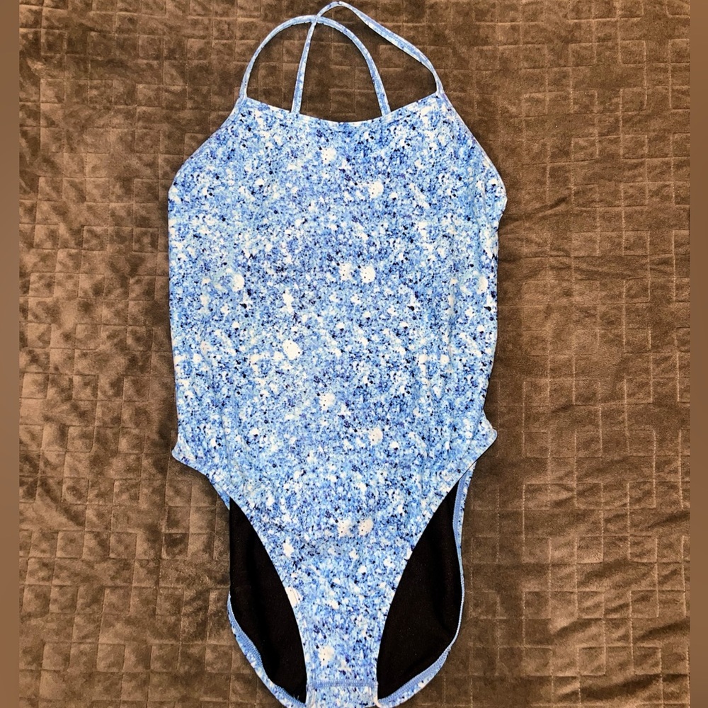 Jolyn Brandon Size 32 (used 1 practice)